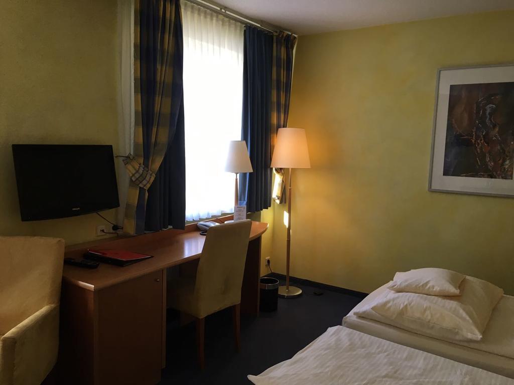 Businesshotel Heilbronn- Biberach Exteriör bild