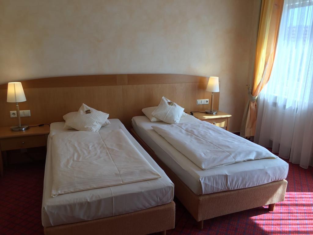 Businesshotel Heilbronn- Biberach Exteriör bild