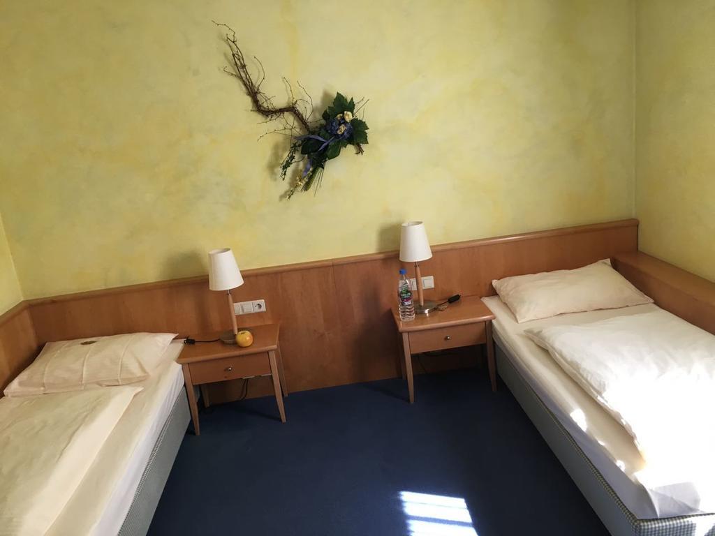 Businesshotel Heilbronn- Biberach Exteriör bild